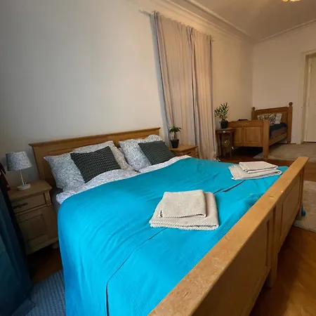 Apartment Stepanska *